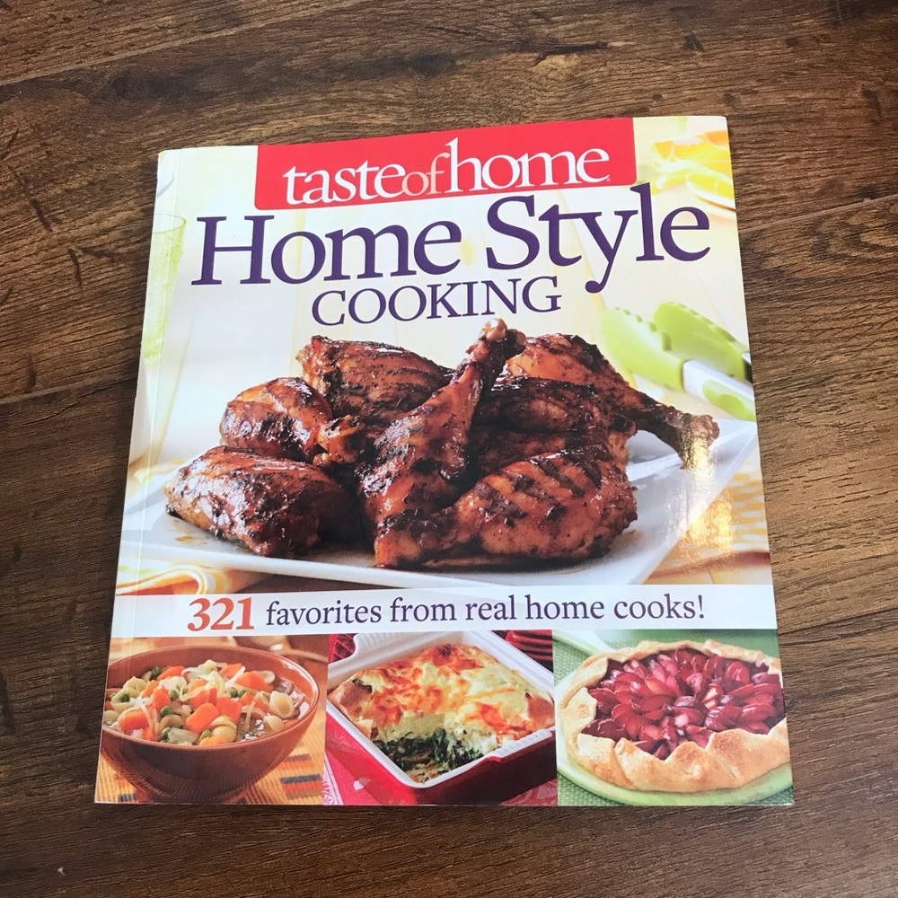 Taste Of Home Red and White Cookbook for Kitchen